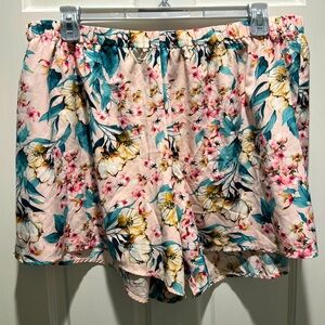 Cute fall floral shorts